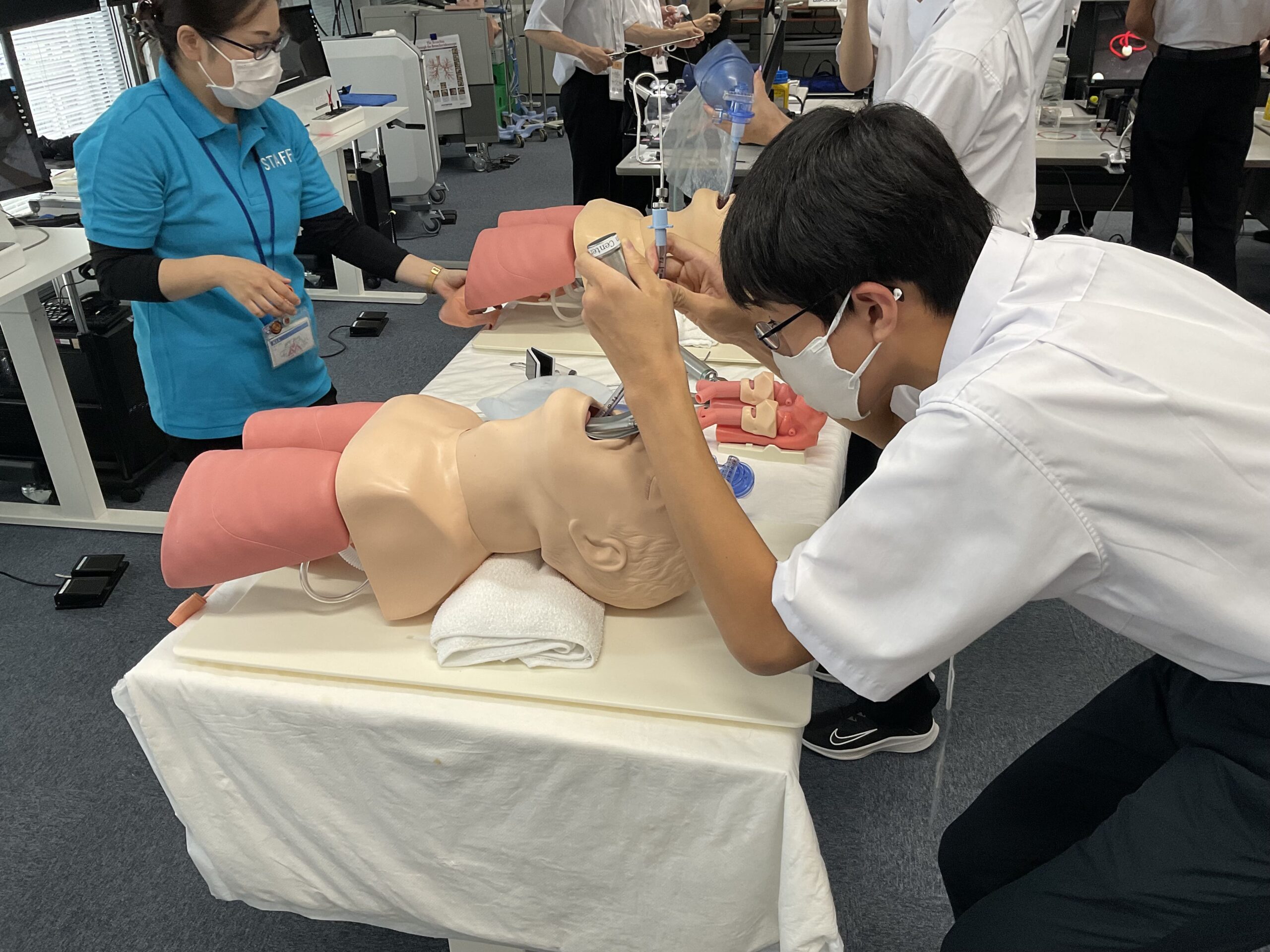 順天堂大学での疑似医療体験の様子